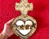 Flores & Cruz Sacred Heart Wall Hanging