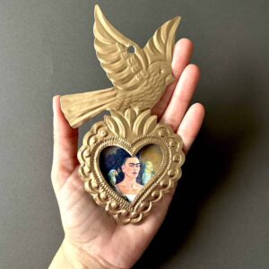 6.5” Medium Frida pajarito oro tin nicho heart