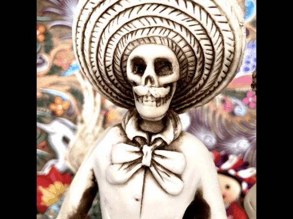 13” Catrin y Catrina hand carved bone statues - Image 3