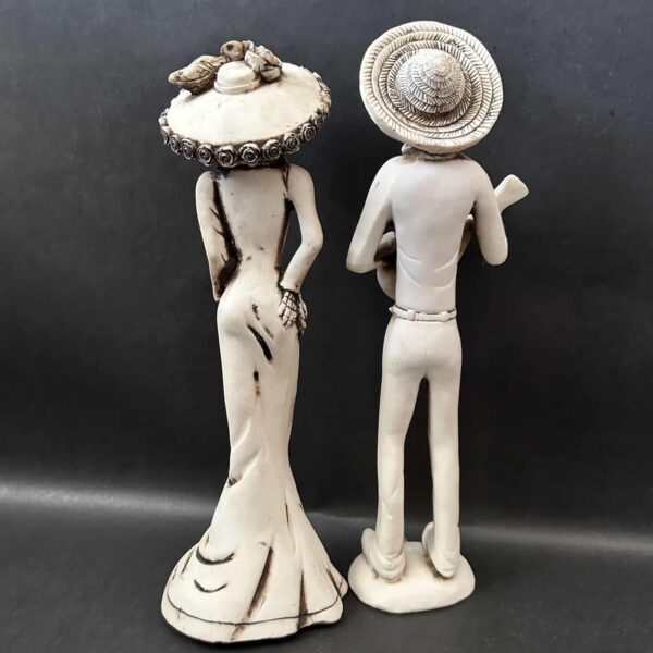 13” Catrin y Catrina hand carved bone statues - Image 10