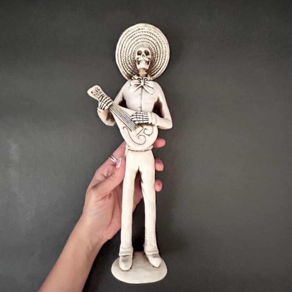 13” Catrin y Catrina hand carved bone statues - Image 7