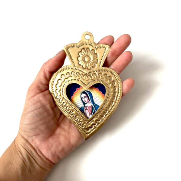 5.5” Medium nicho Guadalupe oro bueno tin heart